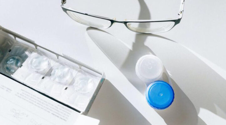 استفاده از لنز بجای عینک برای اصلاح بینایی